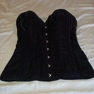Concubine corset w/ Bustle skirt
